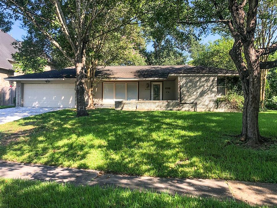 2nd image of 5026 Grape St