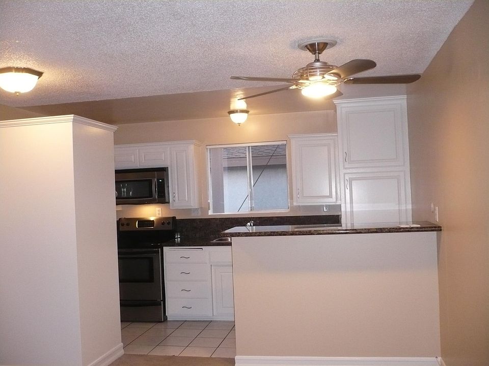 1st image of 931 W 19th St APT 33