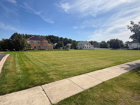 3rd image of 1441 Blume Dr