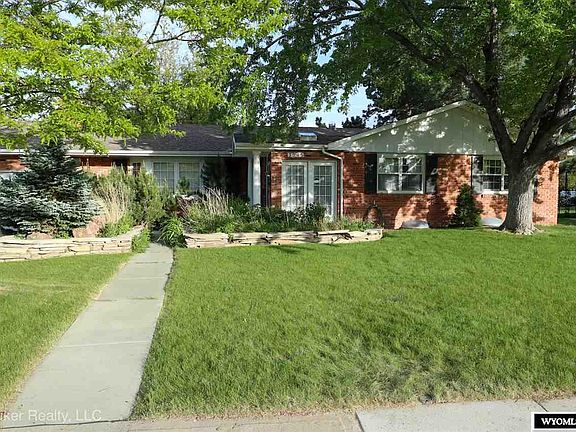 2nd image of 3045 Nob Hill Dr