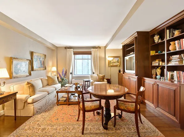 100 W 58th St APT 10C, New York, NY 10019