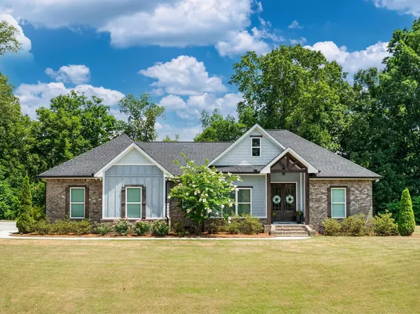 851 Lake Blvd, Scottsboro, AL 35769