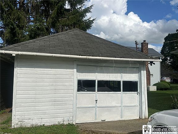3rd image of 2272 Orchard Pl