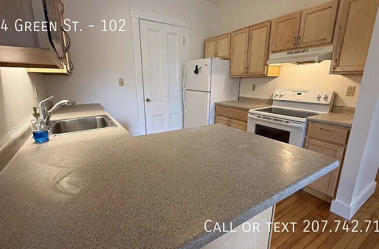 104 Green St #102 — Photo 6