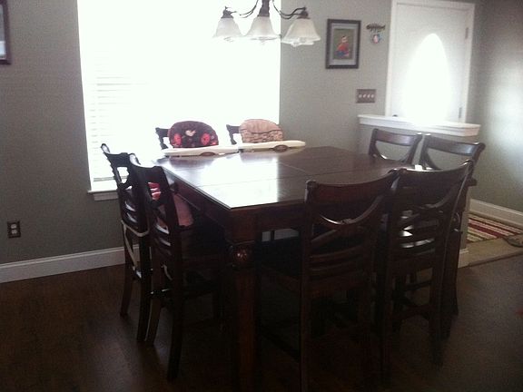 2nd image of 301 Belle Ridge Ct