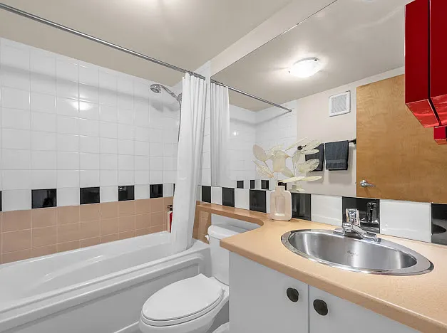 1 bed, $2,700 — Photo 2