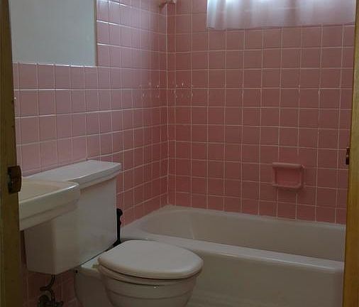 5th image of 830 Orange Ave E APT 4