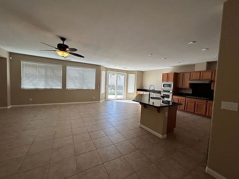15005 Via Messina Dr — Photo 35