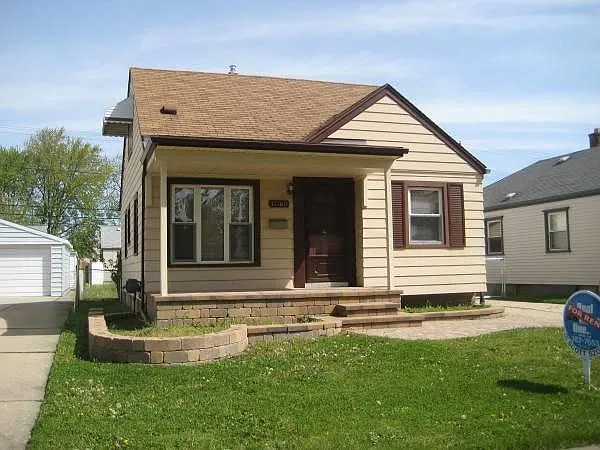 13360 Pullman St — Photo 1