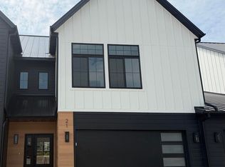 21 E Duke St, Vermillion, SD 57069