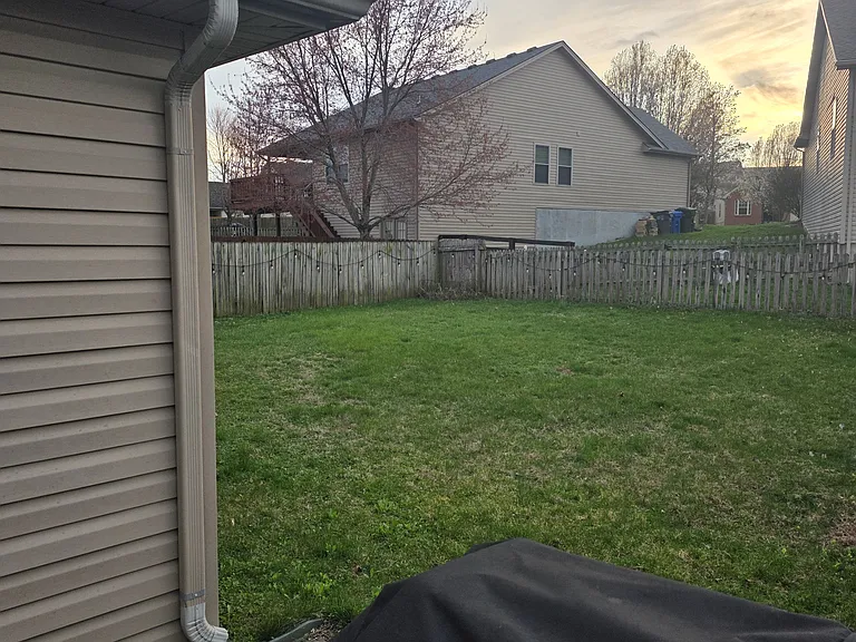 2592 Moray Pl — Photo 33