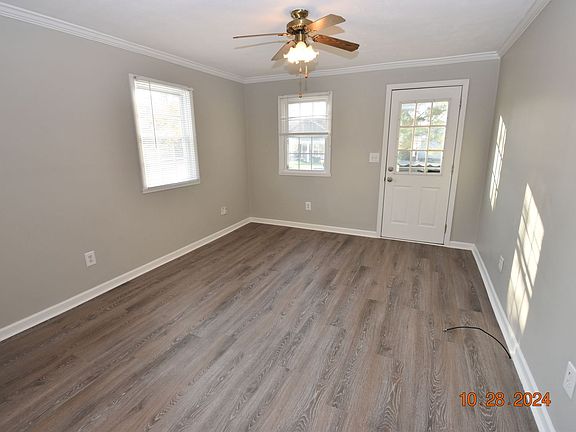 2nd image of 1226 E 2nd St