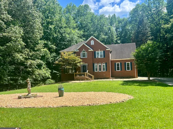 180 Nix Ct, Fayetteville, GA 30214