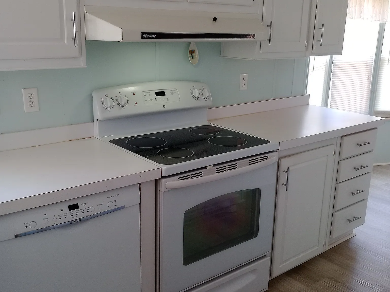 2 bed, 1144 sqft, $1,600 — Photo 4