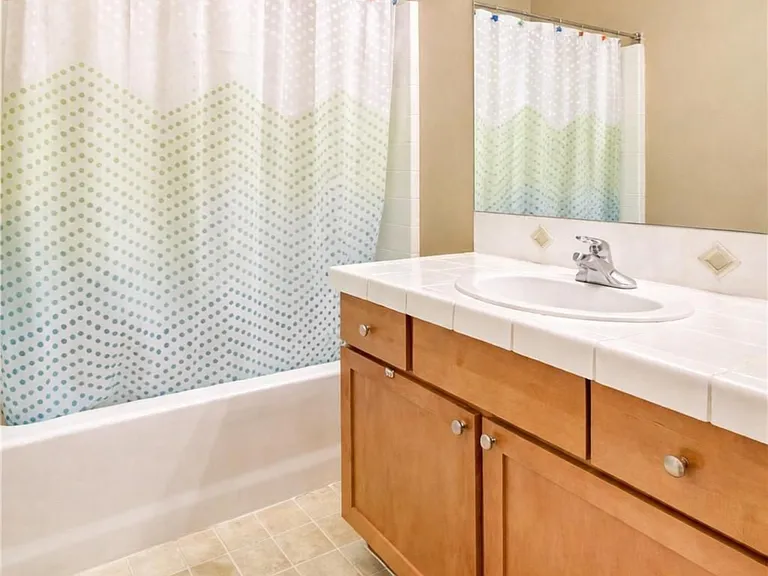 18860 NE 63rd Way #102 — Photo 14