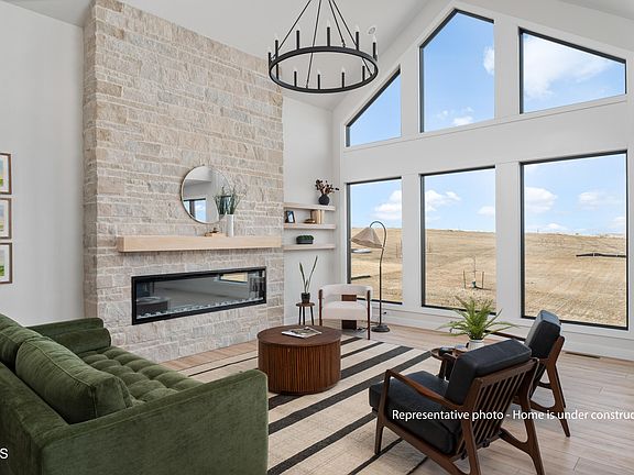 3rd image of 2103 Tule Ln