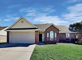 4608 Greenwich Dr, Grand Prairie, TX 75052