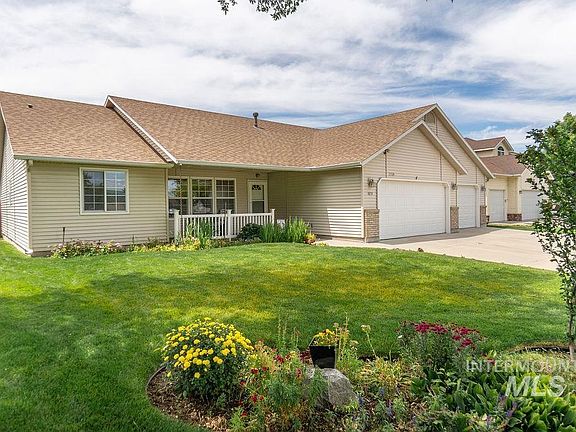 3rd image of 1859 S Labrador Pl
