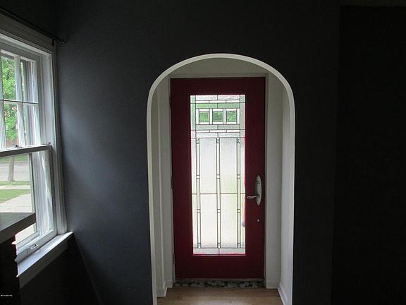 5th image of 1634 Boston St SE
