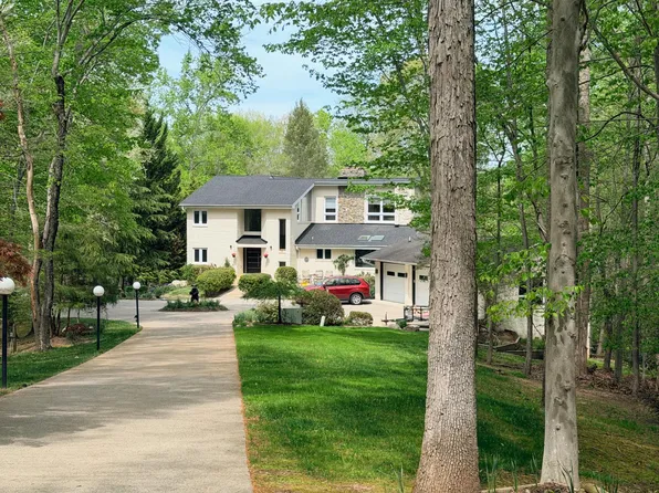 4496 Occoquan View Ct, Woodbridge, VA 22192