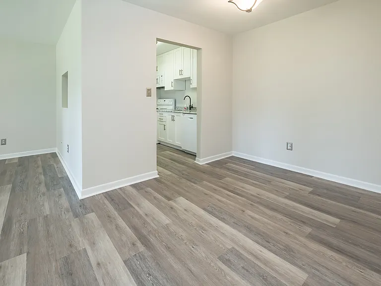 2100 W Beach Dr #R102 — Photo 3