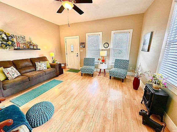 4th image of 3007 Forest Ave