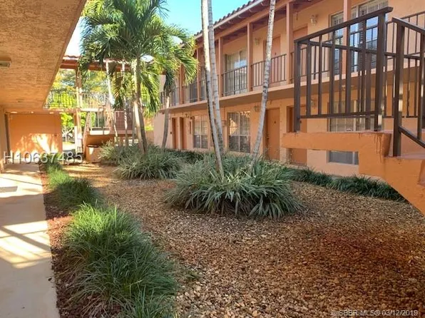 7241 Miami Lakes Dr APT D20, Miami Lakes, FL 33014