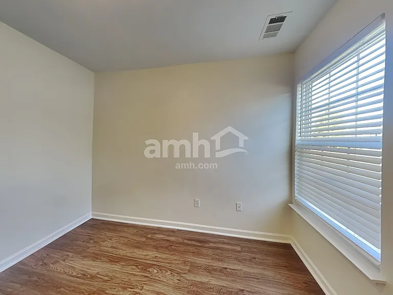 32 Riverbed Dr — Photo 16