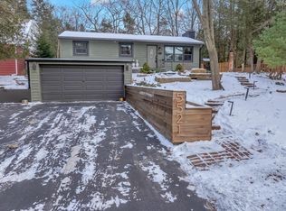 5521 Evergreen Dr, Sheboygan, WI 53081