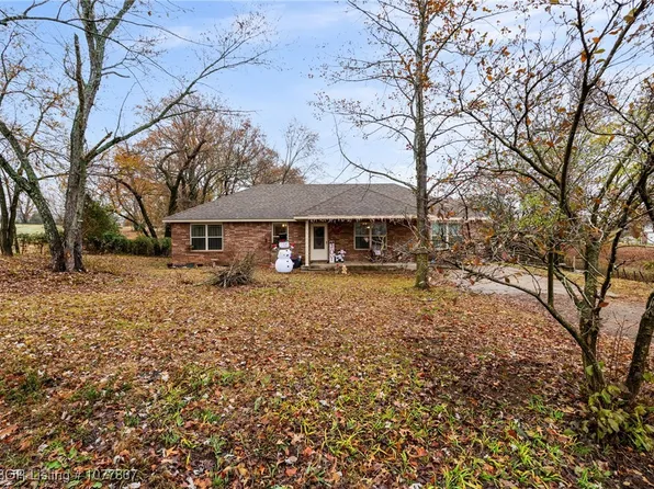 9724 Neal Rd, Cedarville, AR 72932