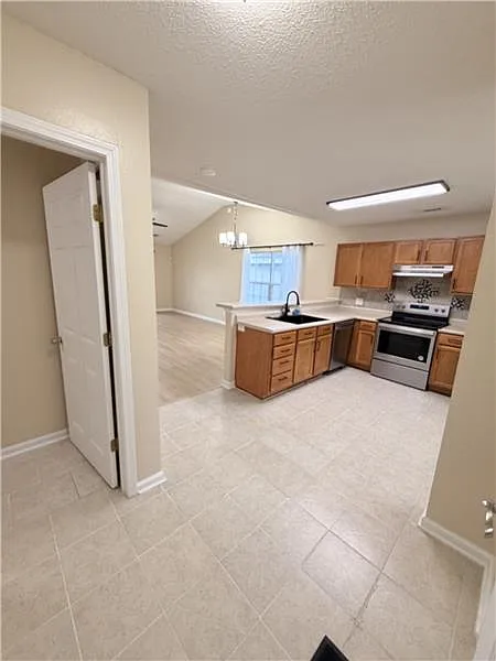 3 bed, 1679 sqft, $2,000 — Photo 4