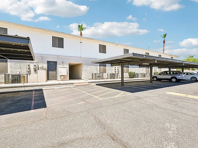 2-web-or-mls-N 23rd Ave-S0307-002