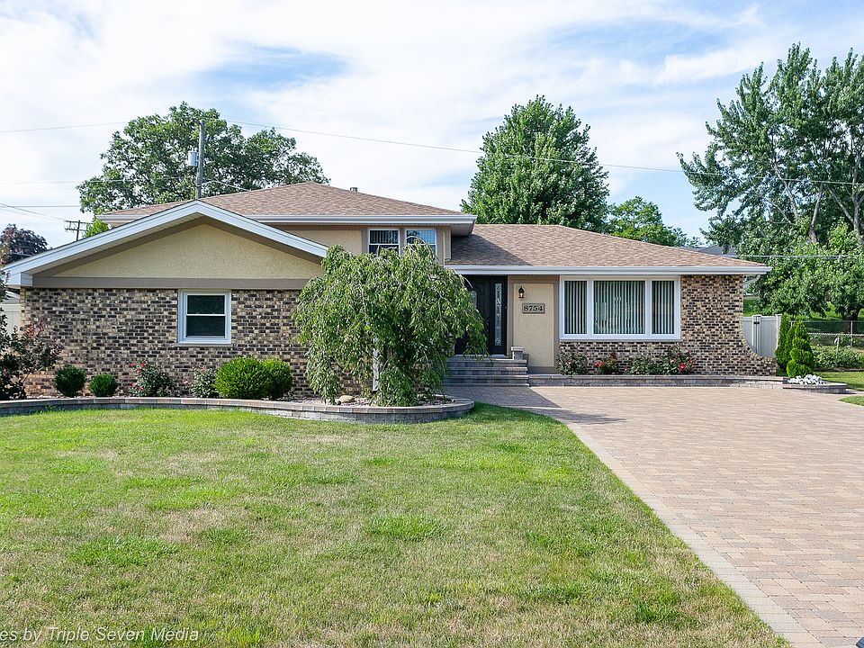 1st image of 8754 W 98th Pl