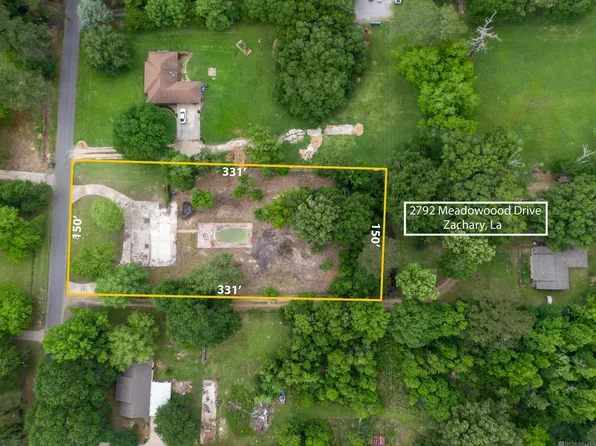 2792 Meadowood Dr, Slaughter, LA 70777