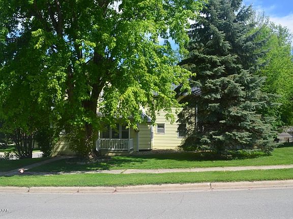 3rd image of 501 1st Ave NE