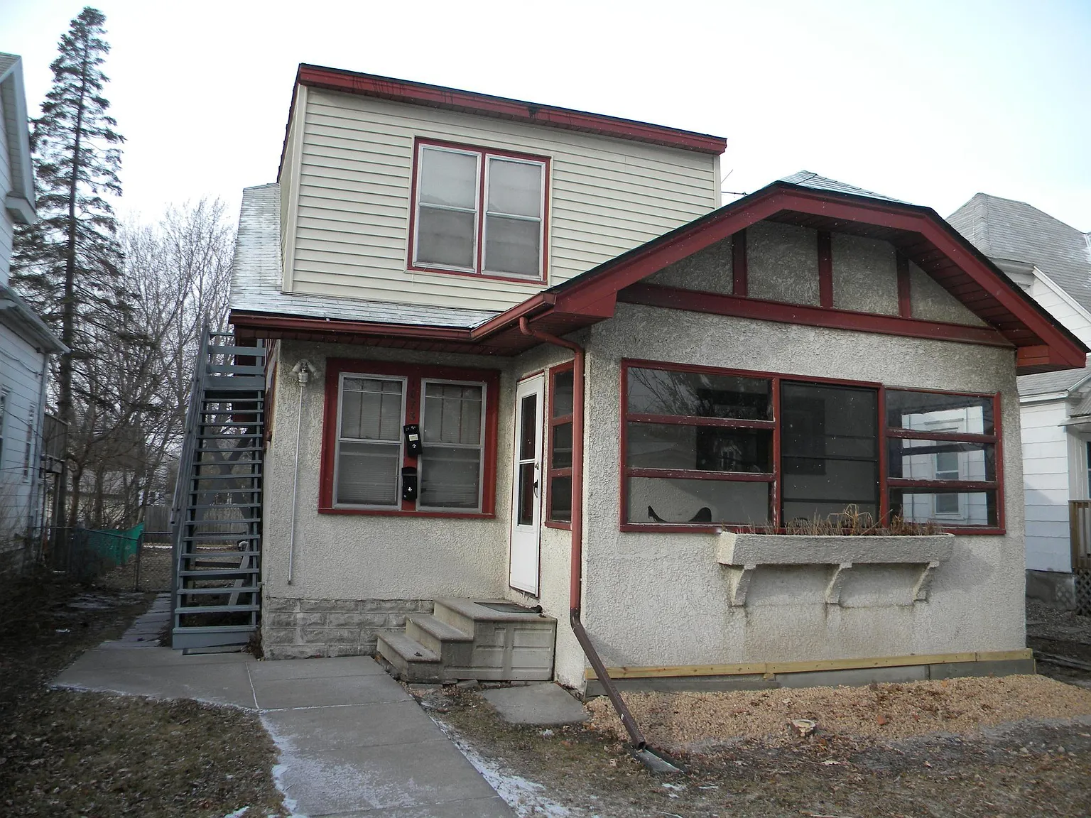 4 bed, 1800 sqft, $2,200 — Photo 1