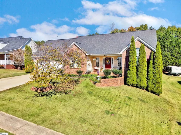 400 Winding Brook Ct, Greenville, SC 29617