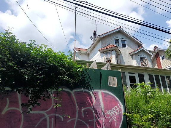 3rd image of 8530 165th St