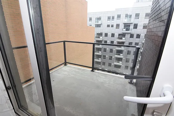 Sold by Web Realty Group Inc | media 16