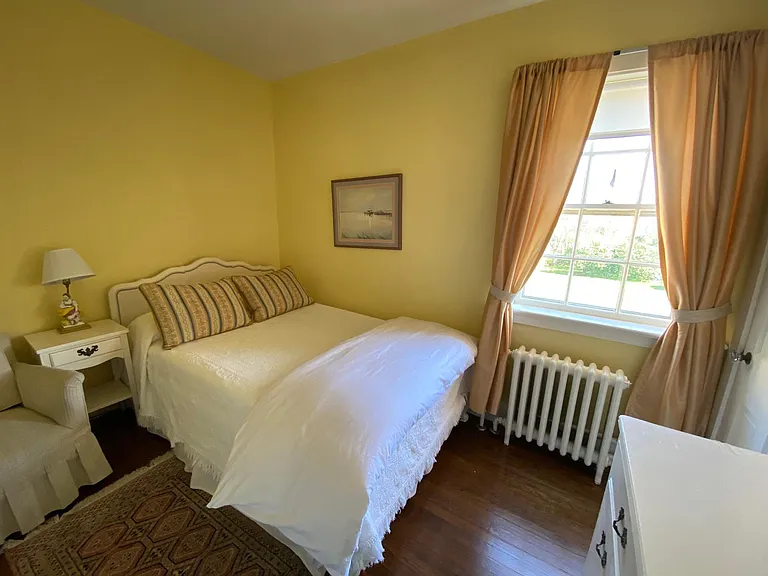 22 Castle Hill Ave — Photo 14