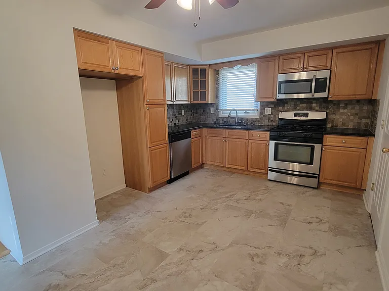 337 Outwater Ln #2 — Photo 10
