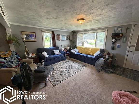 4th image of 1386 Circle Dr