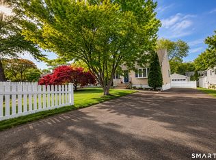 1710 Stratfield Road, Fairfield, CT 06825