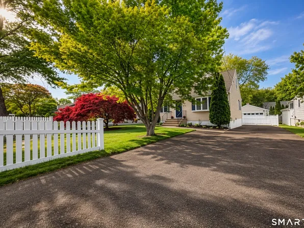 1710 Stratfield Road, Fairfield, CT 06825