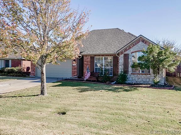 4th image of 4707 S 194th East Ave
