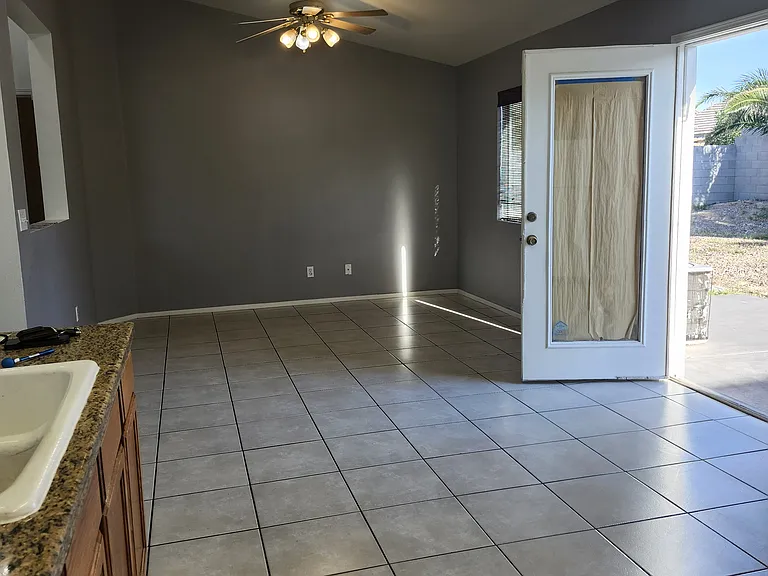 827 Harp Way — Photo 3