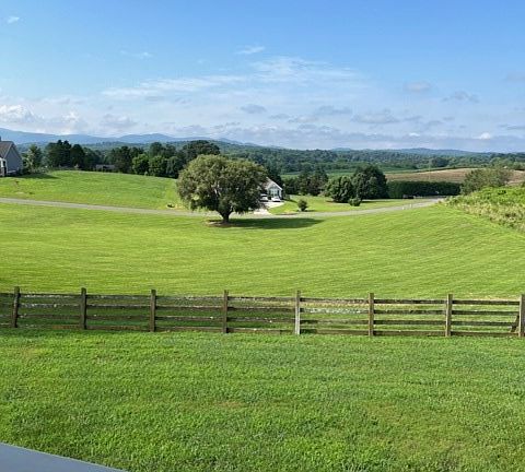 3rd image of 85 Ridgemont Ln