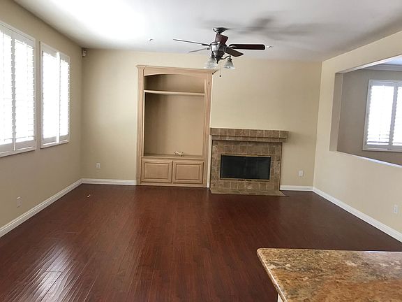 3rd image of 931 Olivia Dr