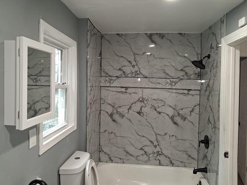 2nd image of 3154 W 52nd St
