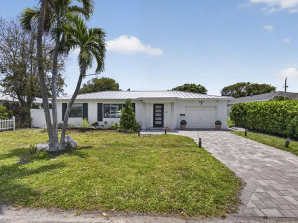 326 Alhambra Place, West Palm Beach, FL 33405
